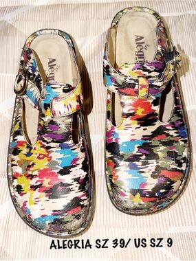 Alegria Multicolor Abstract Print Mary Jane Clogs GUC SZ 9